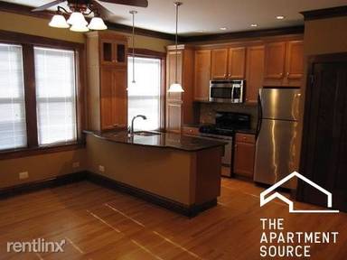 Main picture of 3517 W Argyle St