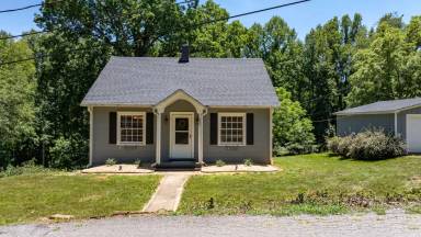 Main picture of 822 Cardinal Pl SW