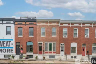 Main picture of 3033 Eastern Ave