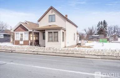 Main picture of 4119 E 2nd St