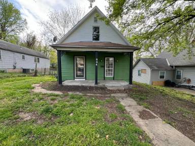 Main picture of 534 S Evanston Ave
