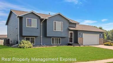 Main picture of 6120 S Aaron Ave