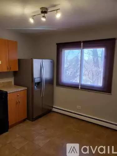 Main picture of 803 Hickory St
