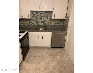 Main picture of 215 Winter St