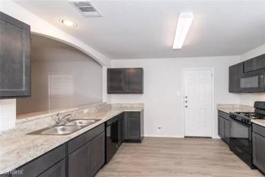 Main picture of 8511 Hilda Oaks Dr