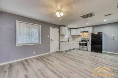 Main picture of 8944 Robert Dr