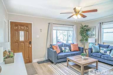 Main picture of 315 Avondale Ave