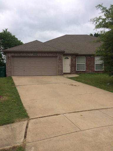 Main picture of 812 Oakwood Ct