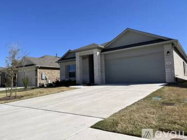 Main picture of 104 Shiner Ln