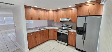 Main picture of 4157 NW 19th St