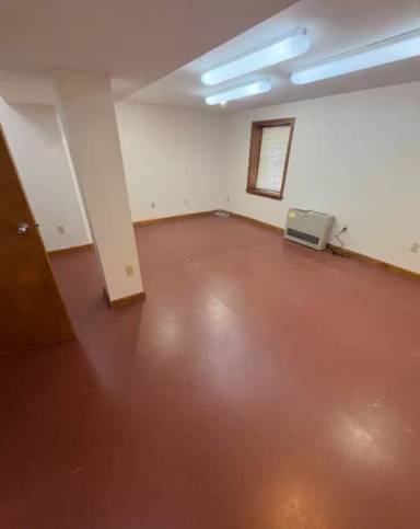 Main picture of 184 N Main St