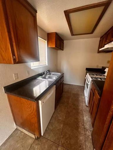 Main picture of 2813 Villalovos Ct
