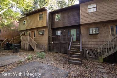 Main picture of 1713 Beechwood Cir S
