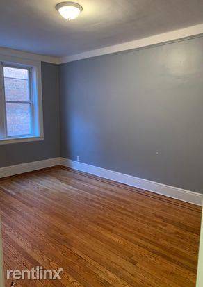 Main picture of 251 Lafayette Ave Apartments