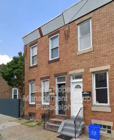 Main picture of 2441 E Oakdale St