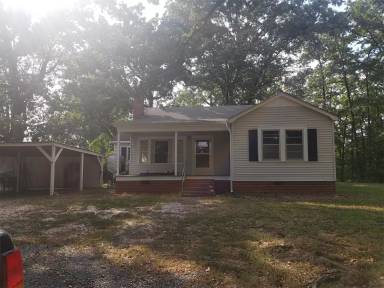 Main picture of 3317 Sikes Mill Rd
