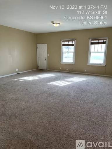 Main picture of 112 W 6th St