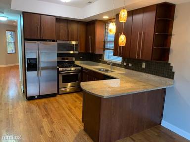 Main picture of 3119 N Hoyne Ave