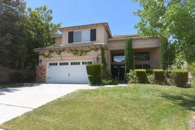 Main picture of 45405 Eagle Crest Ln