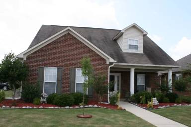 Main picture of 5200 Frankford Dr SE