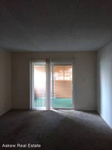 Main picture of Deland Oaks Condominiums