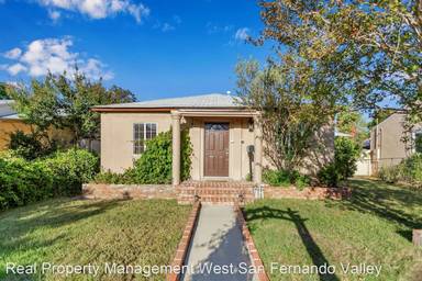 Main picture of 5944 Lindley Ave