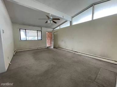 Main picture of 8 Island Pkwy