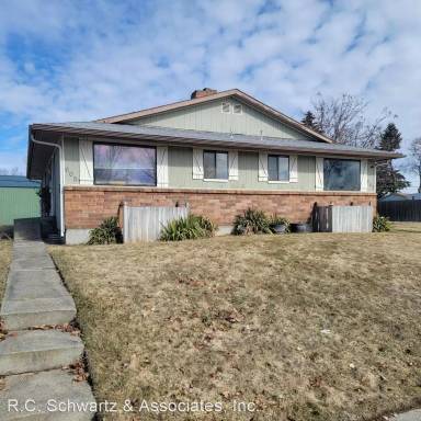 Main picture of 605 E Queen Ave