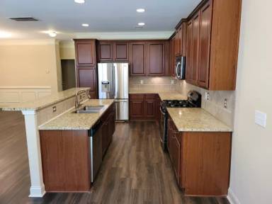 Main picture of 5881 Norfolk Chase Rd