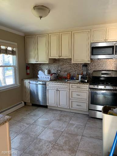 Main picture of 19 David Rd