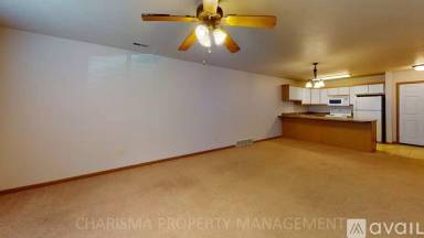 Main picture of 906 N Western Ave
