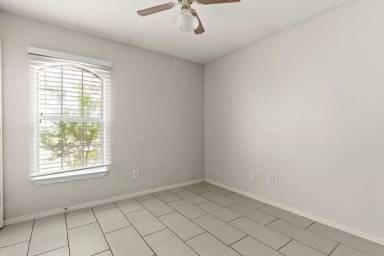 Main picture of 5512 Golden Dr