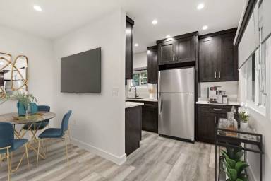 Main picture of 410 Lucas Ave