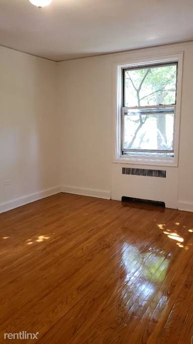 Main picture of Larchmont Acres Apartments