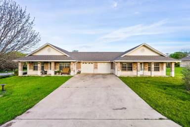 Main picture of 125 Satch Dr