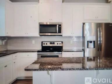 Main picture of 5032 Skyview Ln