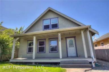 Main picture of 1725 Iron St