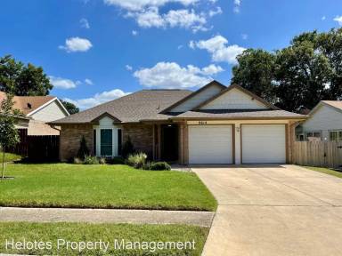 Main picture of 9606 Wildwood Rdg