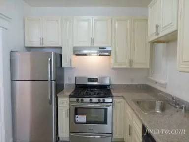 Main picture of Van Ness Ave