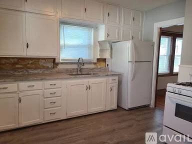 Main picture of 42 Colby Rd