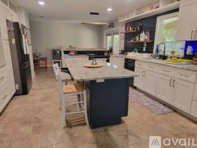 Main picture of 702 Kristina Ct