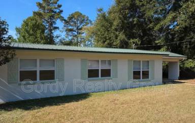 Main picture of 3037 Noland St