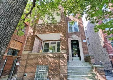 Main picture of 2438 W Walton St