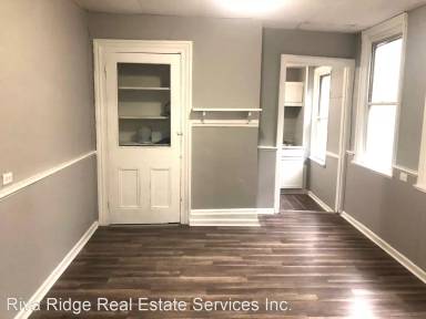 Main picture of 833 Lovitt Way