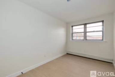 Main picture of 921 Tyson Ave