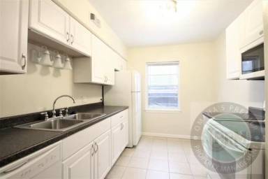 Main picture of 3518 California St