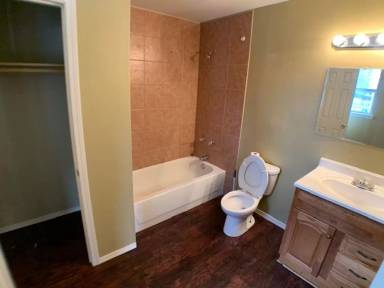 Main picture of 202 Cedar St