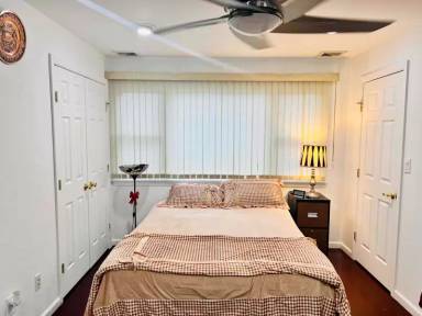 Main picture of 6 Regal Ln