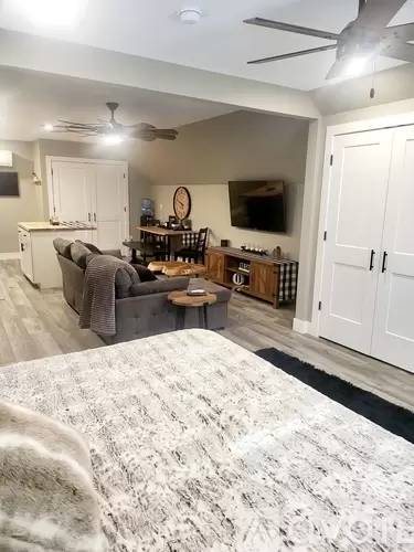 Main picture of 512 Lake Bedell Dr