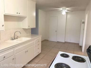 Main picture of 840 Center St